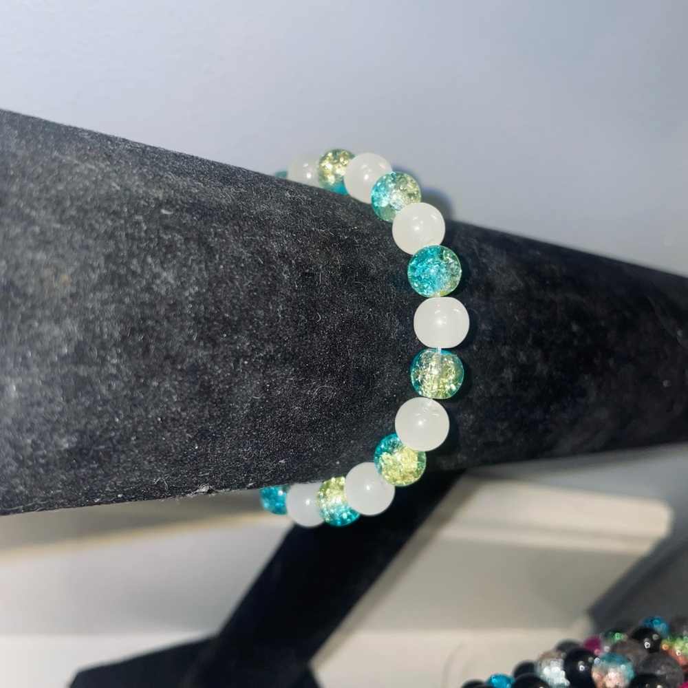 Handcrafted Bracelet – Blue Crackle with Green Hints and White Glass Accents